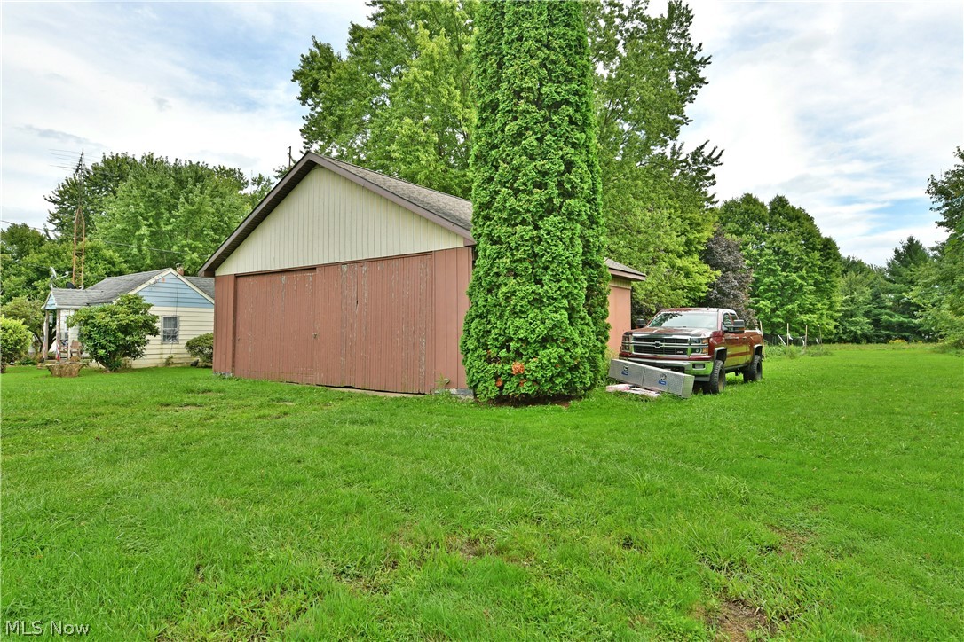 8114 W Lincoln Street NE Masury OH 44438