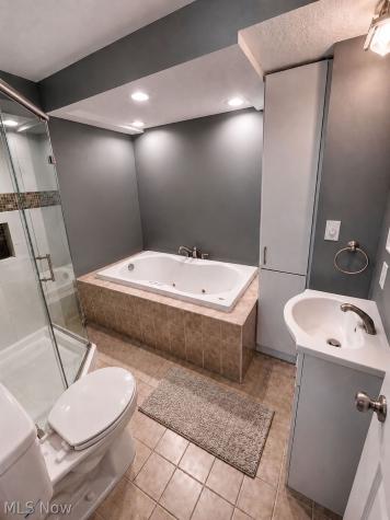 4172 Ridgeview Road Cleveland OH 44144
