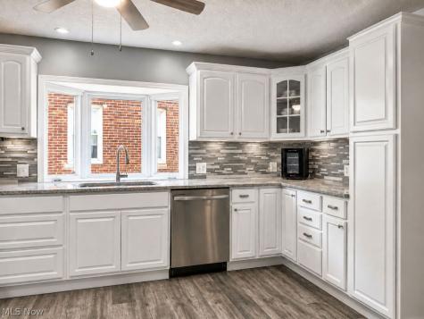 4172 Ridgeview Road Cleveland OH 44144