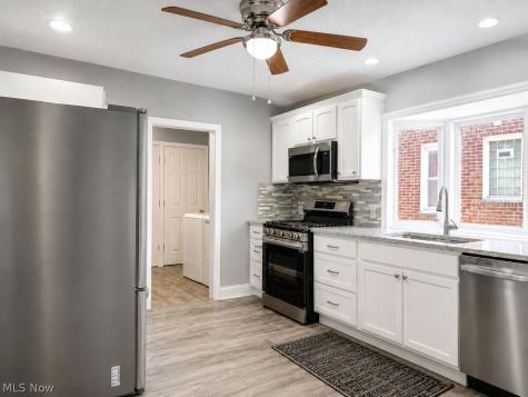 4172 Ridgeview Road Cleveland OH 44144