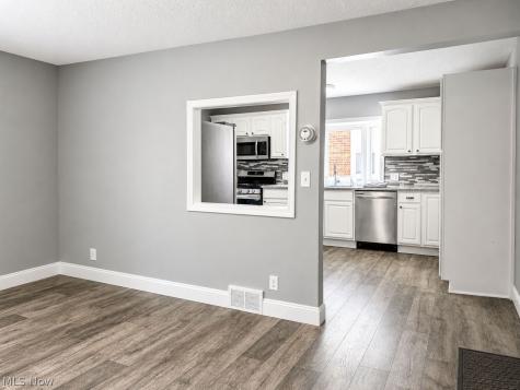 4172 Ridgeview Road Cleveland OH 44144
