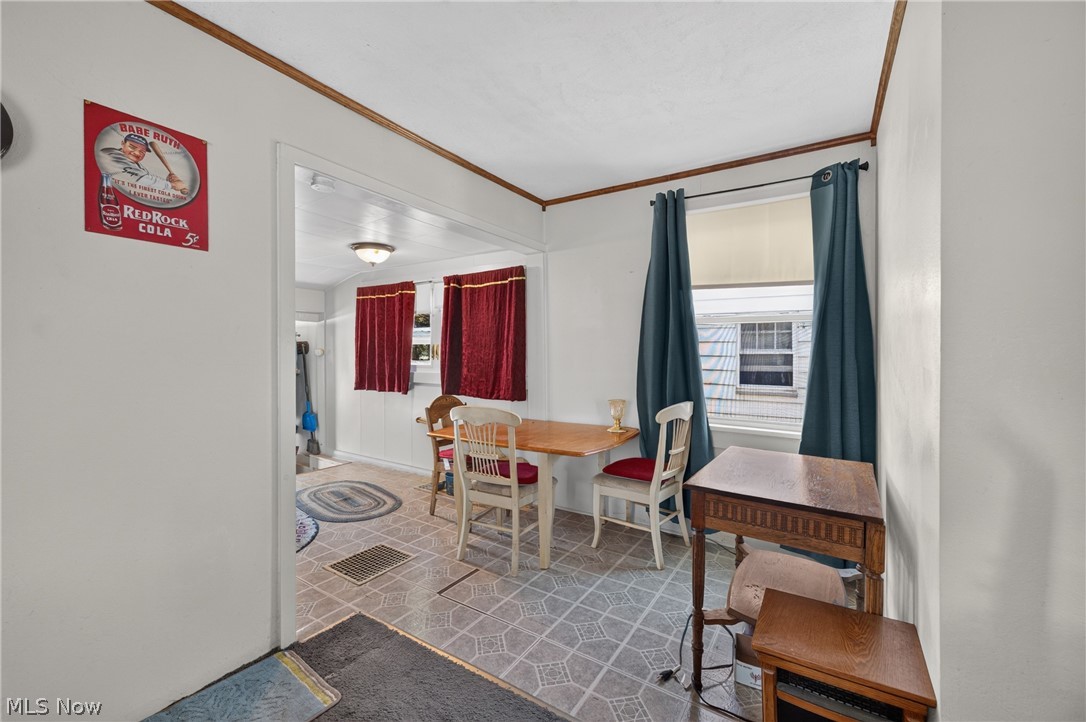 2839 Riverside Park Road SE Uhrichsville OH 44683