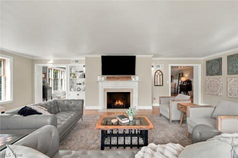 21351 Almar Shaker Heights OH 44122