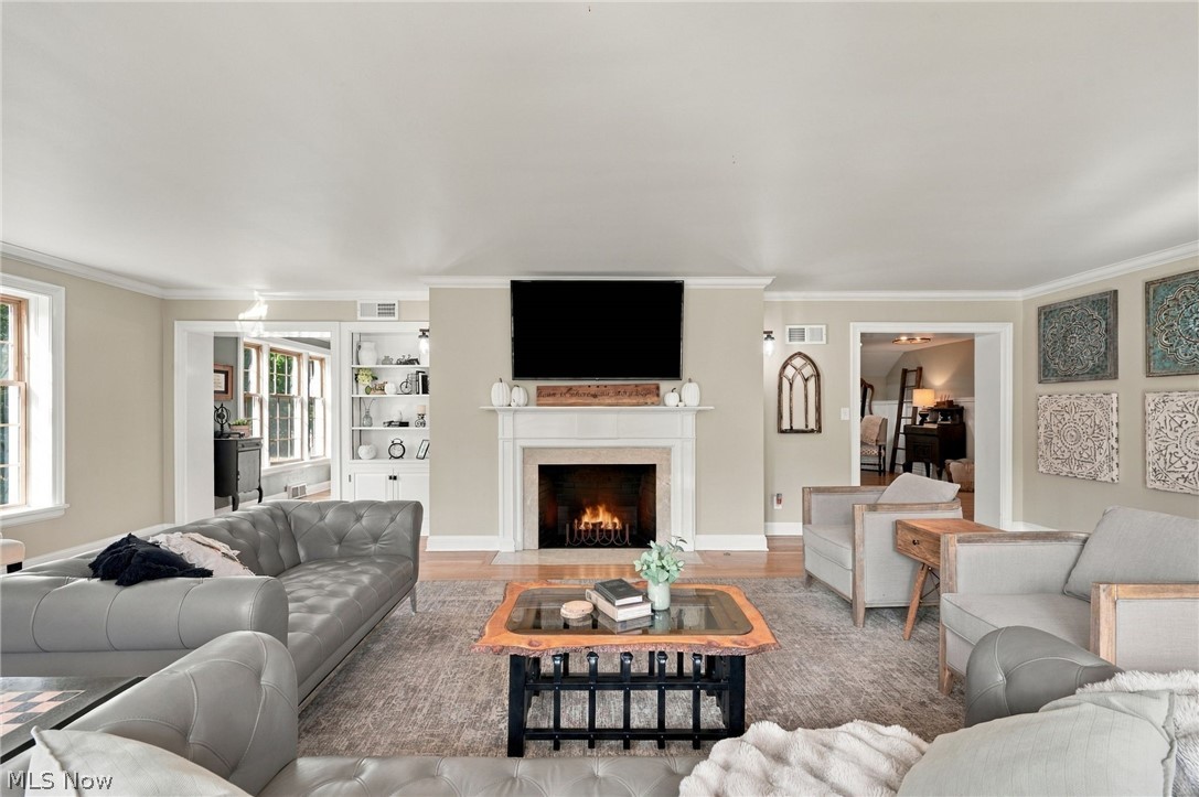 21351 Almar Shaker Heights OH 44122