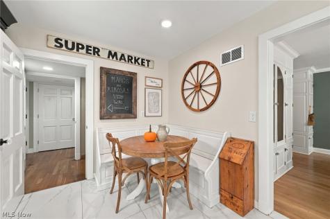 21351 Almar Shaker Heights OH 44122