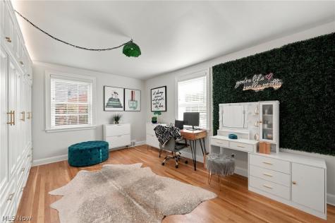 21351 Almar Shaker Heights OH 44122