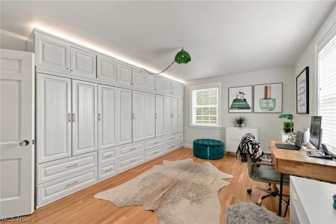 21351 Almar Shaker Heights OH 44122