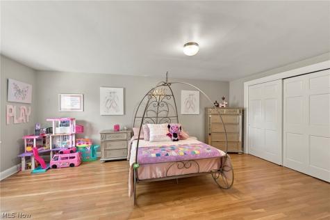 21351 Almar Shaker Heights OH 44122