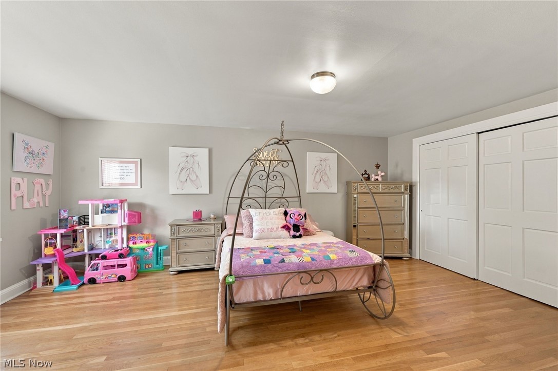 21351 Almar Shaker Heights OH 44122
