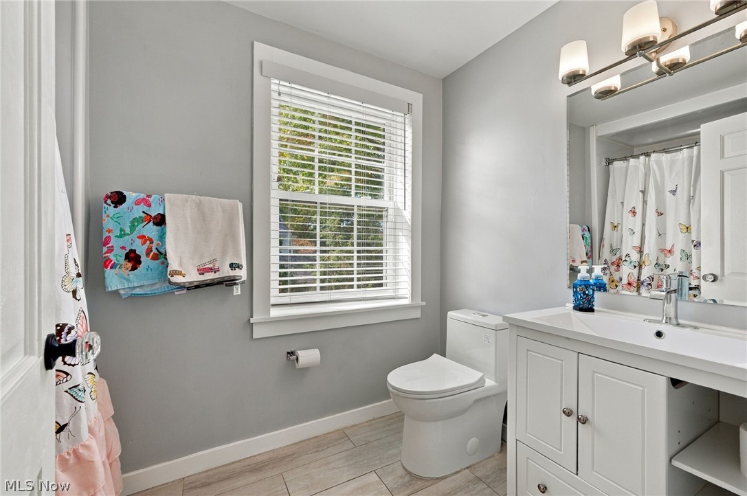 21351 Almar Shaker Heights OH 44122