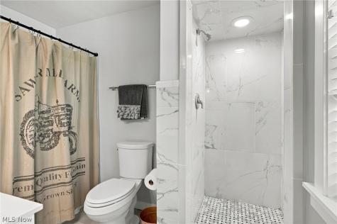 21351 Almar Shaker Heights OH 44122