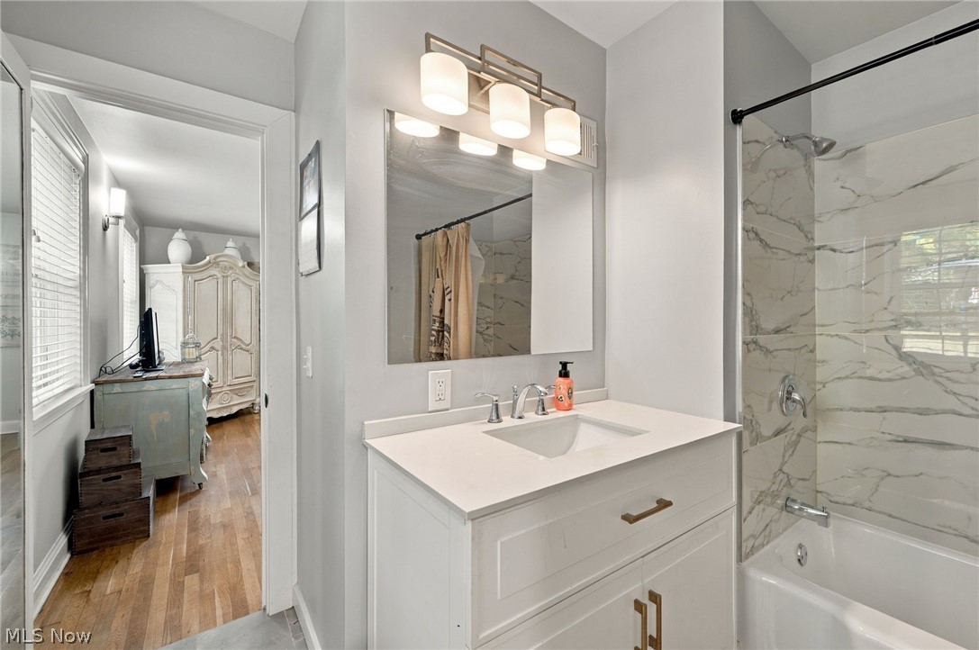 21351 Almar Shaker Heights OH 44122