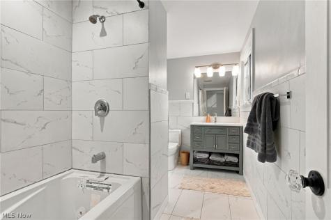 21351 Almar Shaker Heights OH 44122