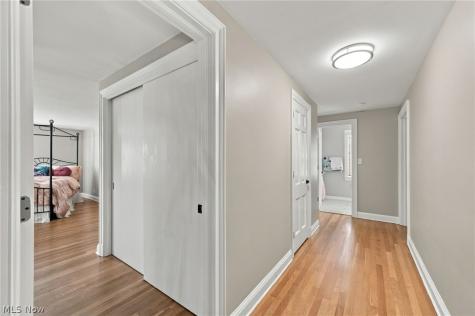 21351 Almar Shaker Heights OH 44122