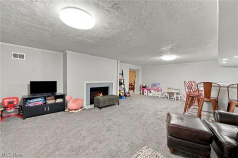 21351 Almar Shaker Heights OH 44122