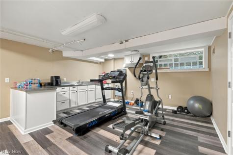21351 Almar Shaker Heights OH 44122