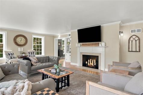 21351 Almar Shaker Heights OH 44122