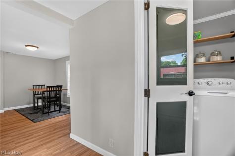 13772 Carlton Street Burton OH 44021