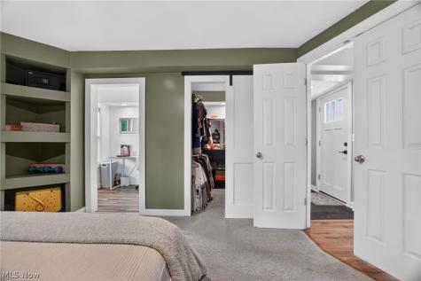 13772 Carlton Street Burton OH 44021