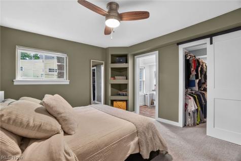 13772 Carlton Street Burton OH 44021