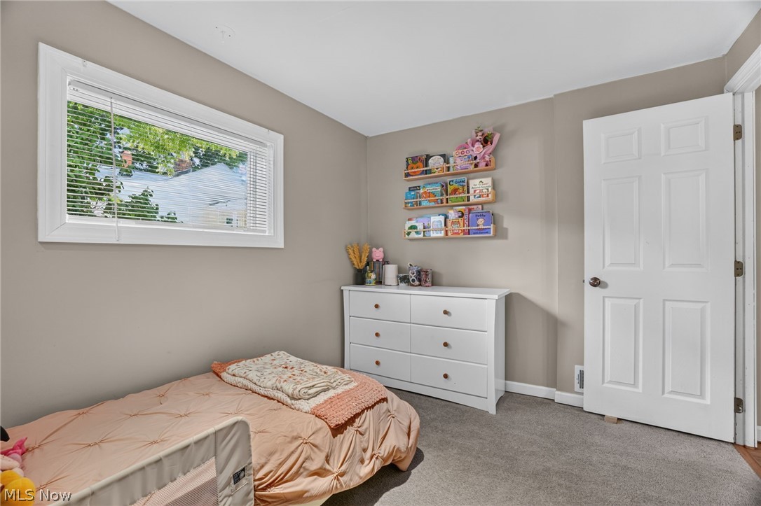 13772 Carlton Street Burton OH 44021