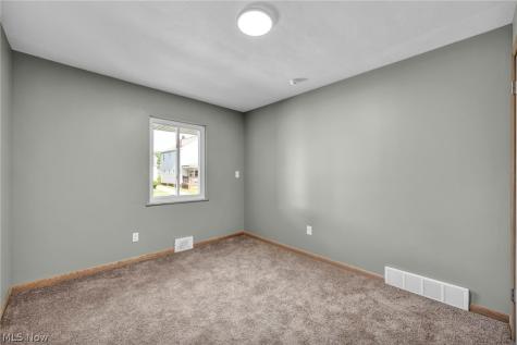 10910 Edgepark Drive Garfield Heights OH 44125