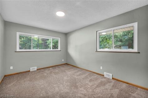 10910 Edgepark Drive Garfield Heights OH 44125