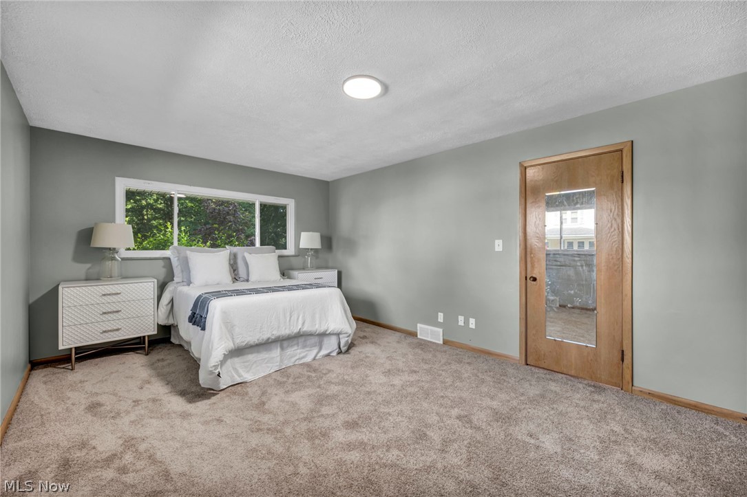10910 Edgepark Drive Garfield Heights OH 44125