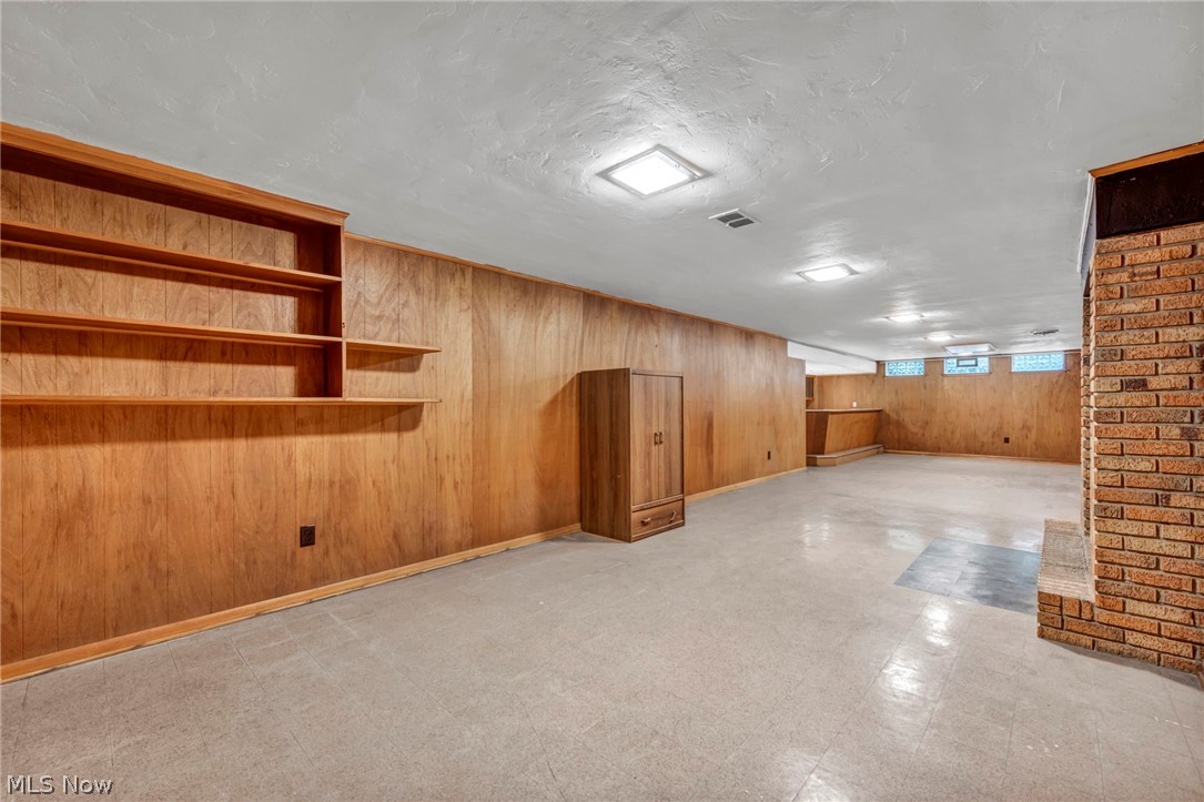 10910 Edgepark Drive Garfield Heights OH 44125