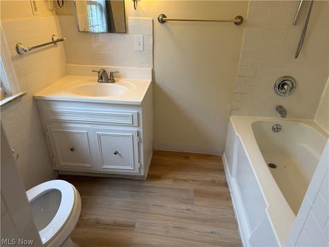 2304 Glendon Road University Heights OH 44118