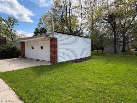 2304 Glendon Road University Heights OH 44118