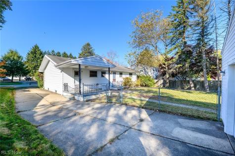 189 Owosso Avenue Akron OH 44333