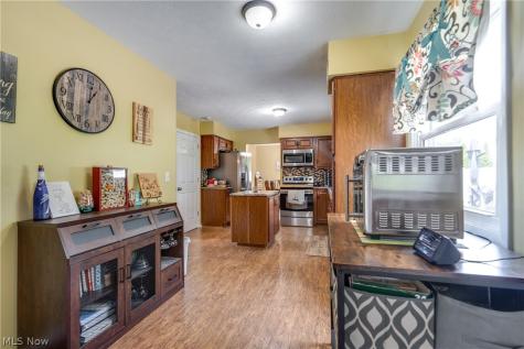 740 Thelma Drive Wadsworth OH 44281