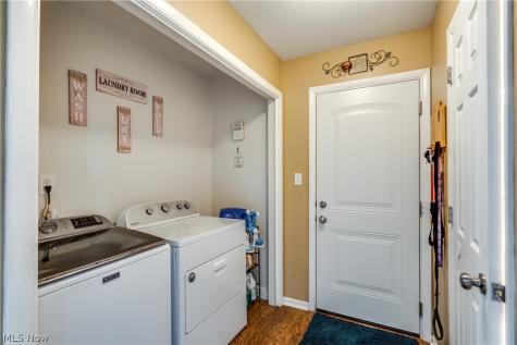 740 Thelma Drive Wadsworth OH 44281