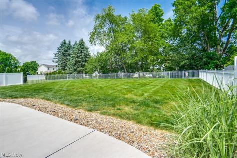 740 Thelma Drive Wadsworth OH 44281