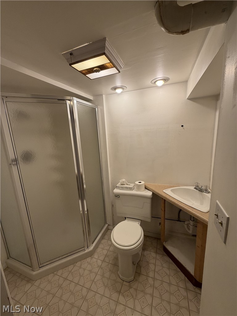 16124 Holland Road Brook Park OH 44142