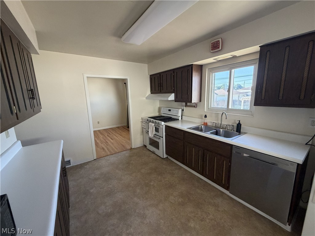 16124 Holland Road Brook Park OH 44142