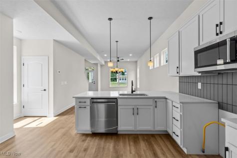 2275 E 100th Street Cleveland OH 44106