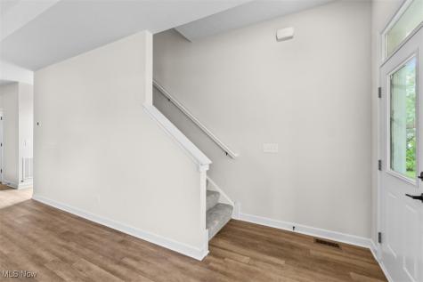 2275 E 100th Street Cleveland OH 44106