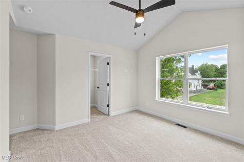 2275 E 100th Street Cleveland OH 44106