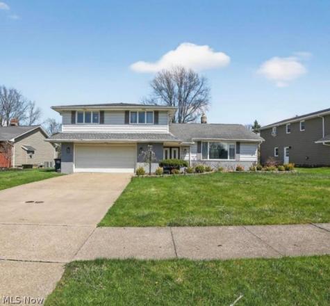 1905 Camberly Drive Lyndhurst OH 44124