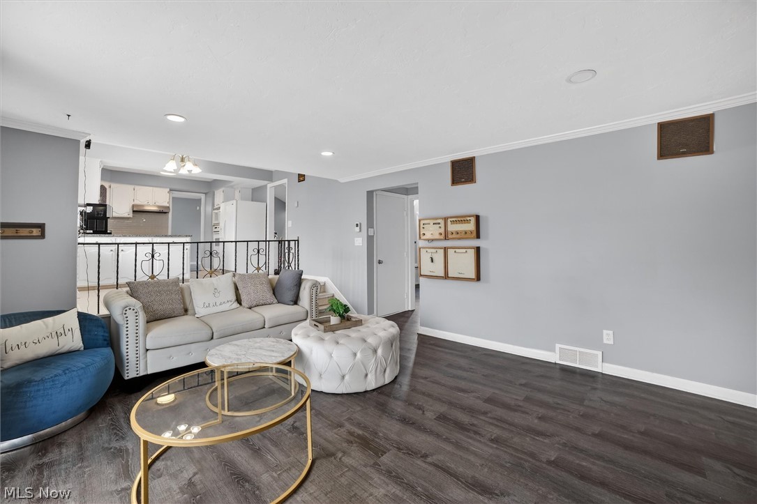 1905 Camberly Drive Lyndhurst OH 44124