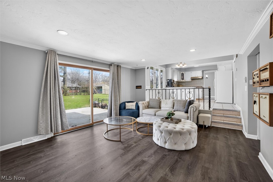 1905 Camberly Drive Lyndhurst OH 44124