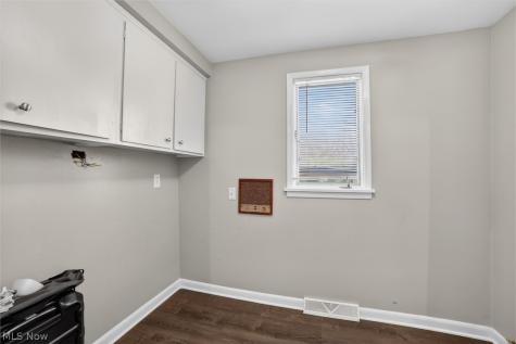1905 Camberly Drive Lyndhurst OH 44124