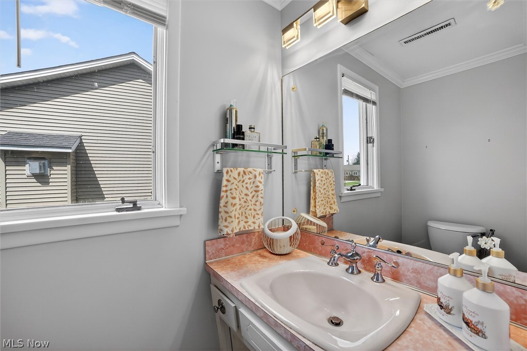 1905 Camberly Drive Lyndhurst OH 44124