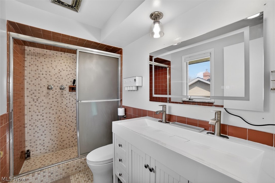 1905 Camberly Drive Lyndhurst OH 44124