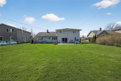 1905 Camberly Drive Lyndhurst OH 44124