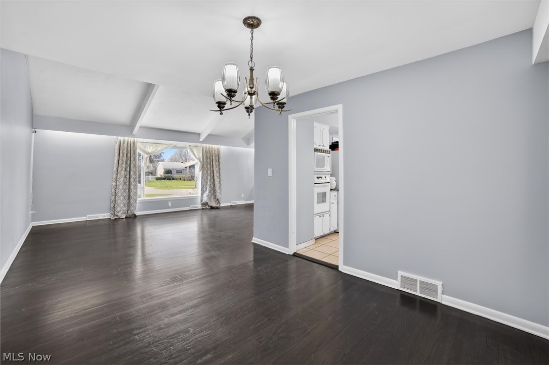 1905 Camberly Drive Lyndhurst OH 44124