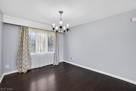1905 Camberly Drive Lyndhurst OH 44124