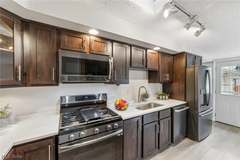 6269 Sylvia Court Brook Park OH 44142